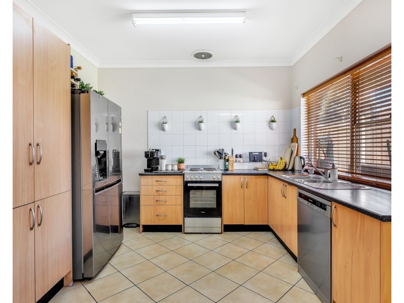 1A Carbnet Place, Seacombe Gardens SA 5047