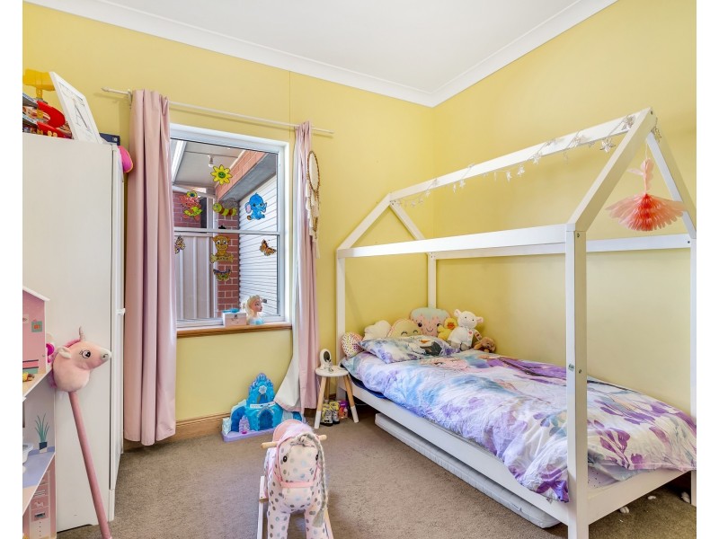 1A Carbnet Place, Seacombe Gardens SA 5047