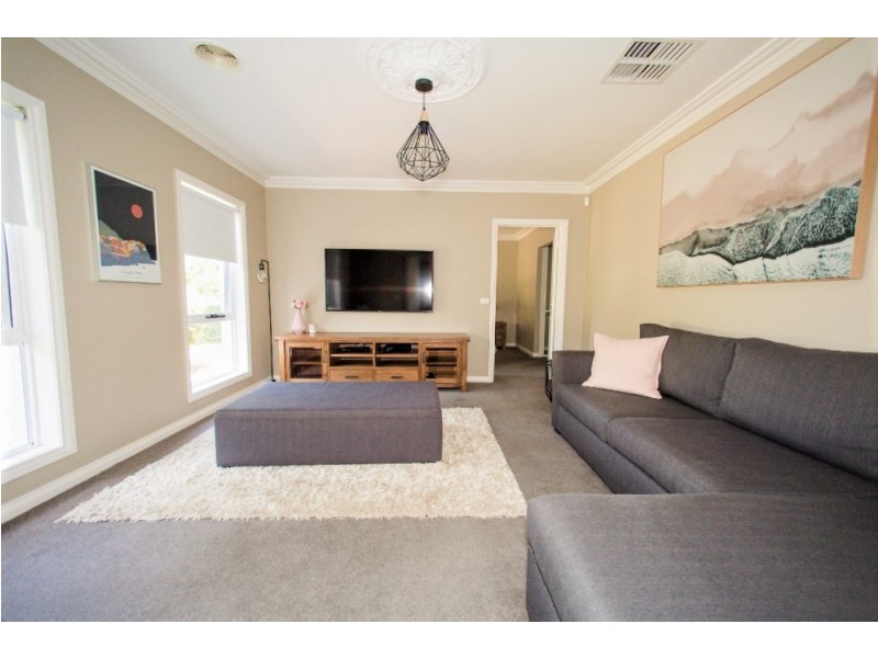 6 Olivia Drive, Moama NSW 2731