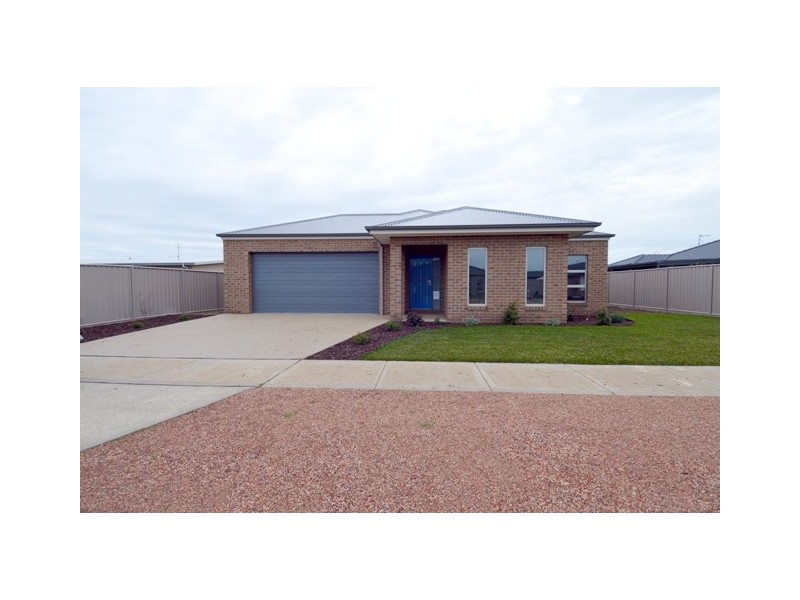 10 Eakin Street, Echuca VIC 3564
