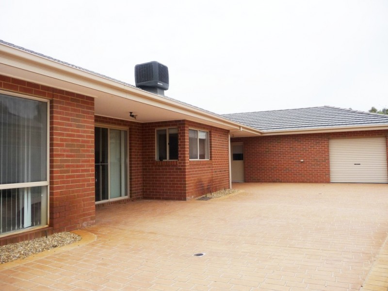 29 Kingfisher Drive West, Moama NSW 2731