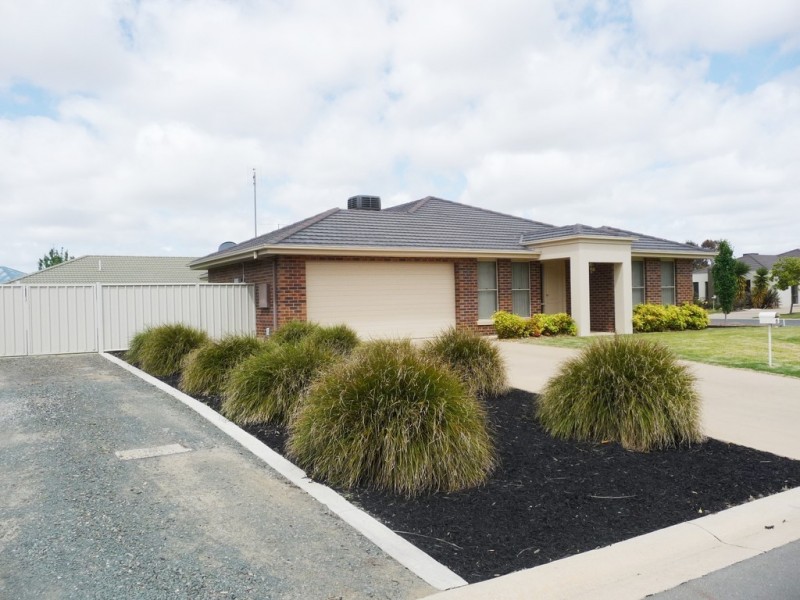 6 Dumfries Court, Moama NSW 2731