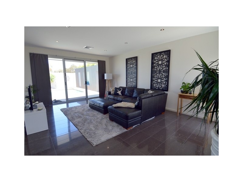 55 Genevieve Avenue, Echuca VIC 3564