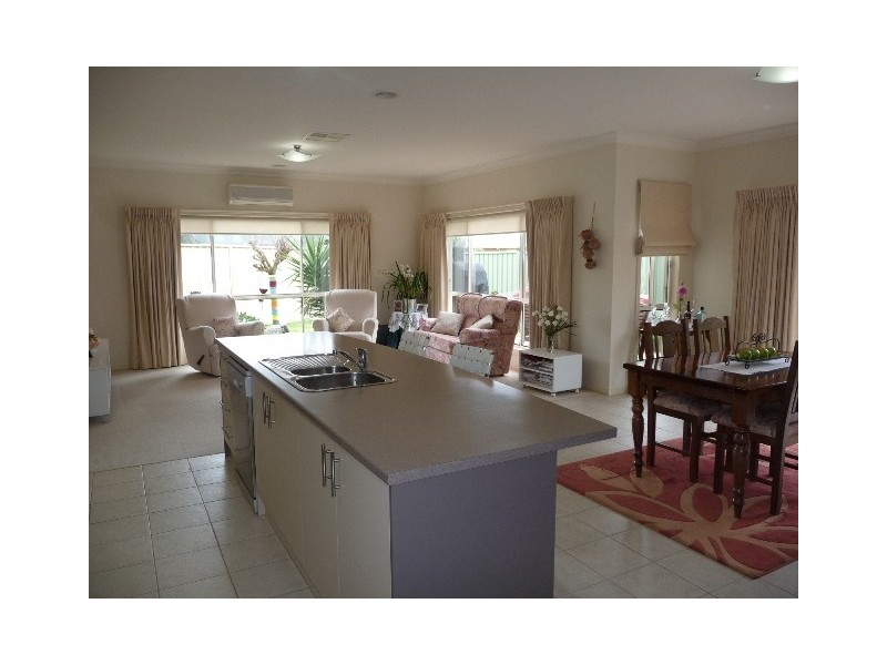 4 Warden Street, Moama NSW 2731