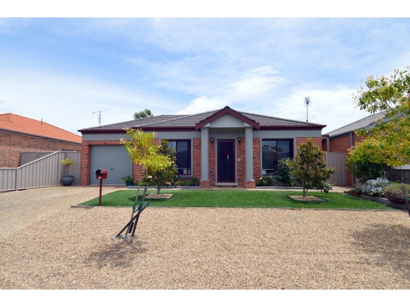 34 Genevieve Avenue, Echuca VIC 3564