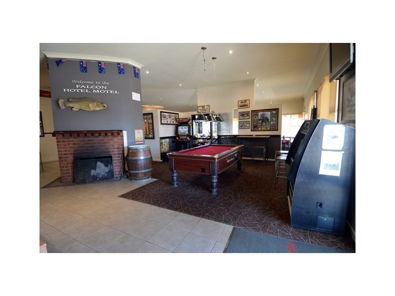 Falcon Hotel Murray Valley Highway, Echuca VIC 3564