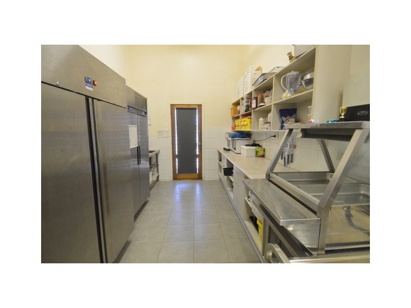 Falcon Hotel Murray Valley Highway, Echuca VIC 3564