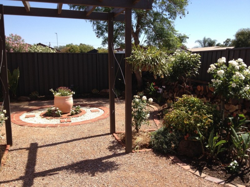 1 5 Adelaide Crescent, Echuca VIC 3564