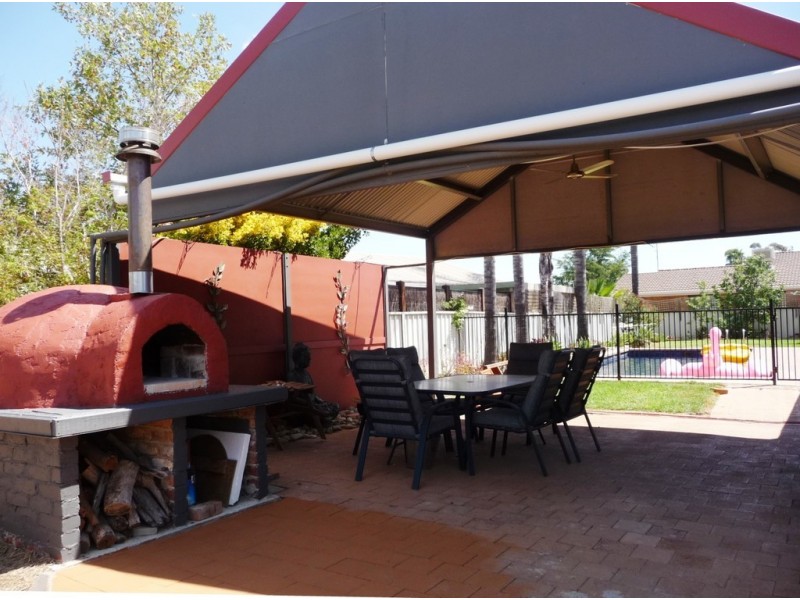 1 5 Adelaide Crescent, Echuca VIC 3564