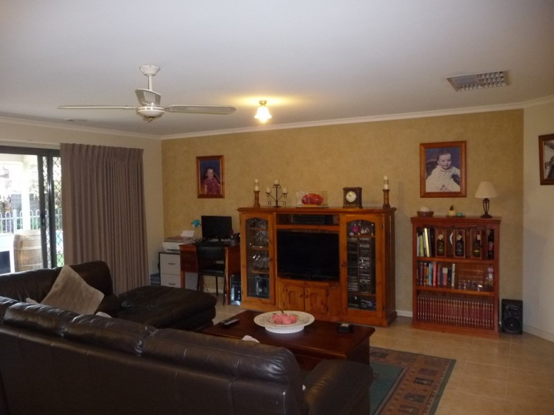 3 8 Glencoe Boulevard, MOAMA via, Echuca VIC 3564