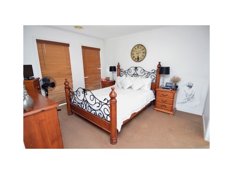 6 Yeovil Court, Echuca VIC 3564