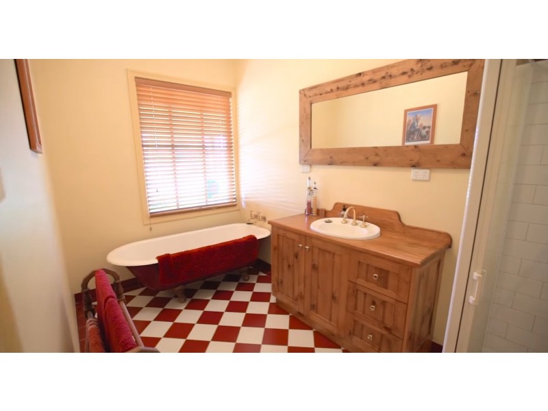 1135 Perricoota Road, Moama Via, Echuca VIC 3564
