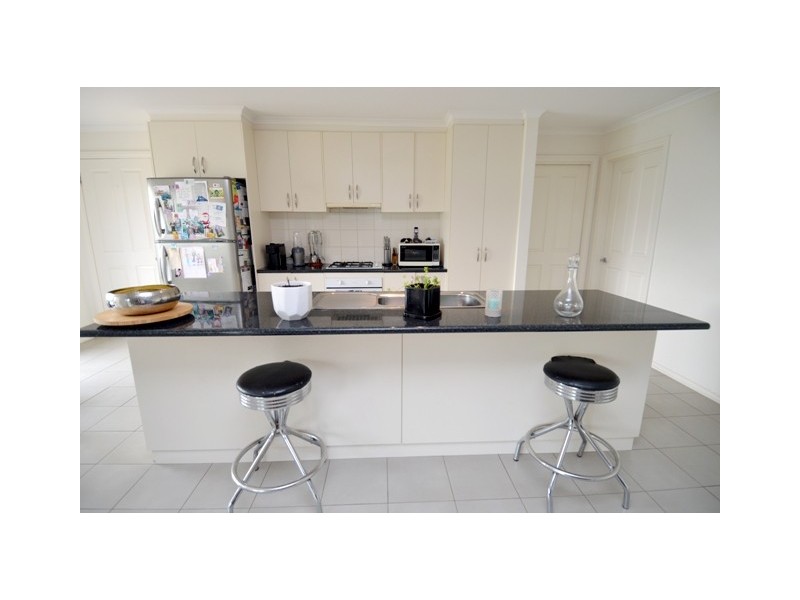 06 Yeovil Court, Echuca VIC 3564