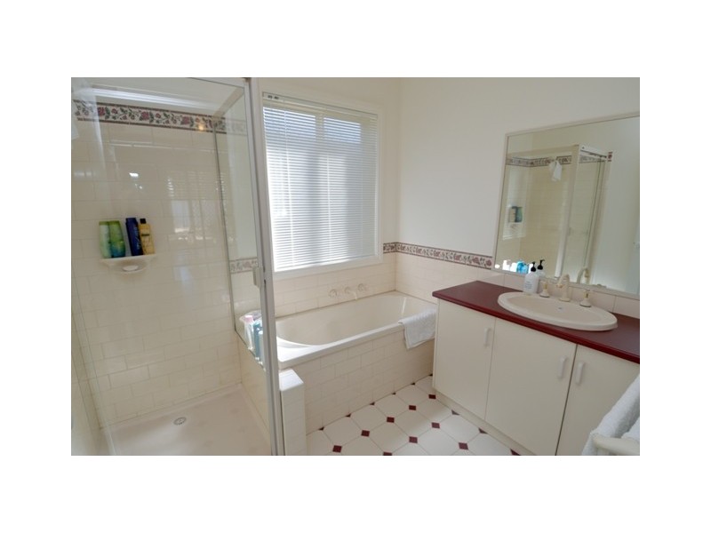 6 McLaren Drive, Moama NSW 2731