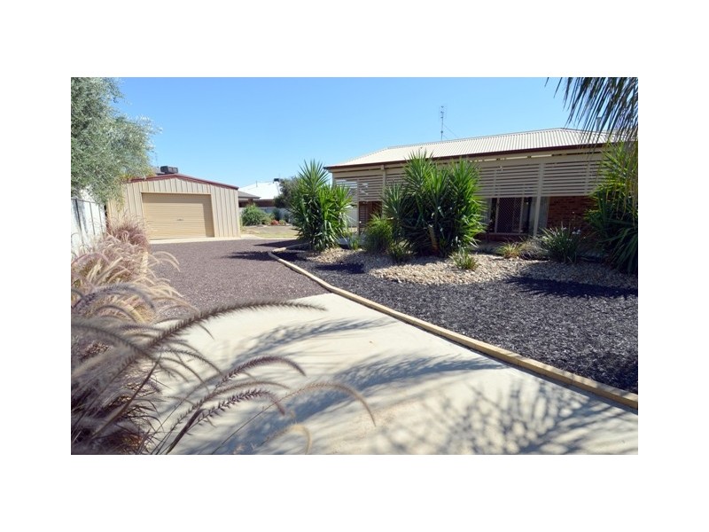 6 McLaren Drive, Moama NSW 2731