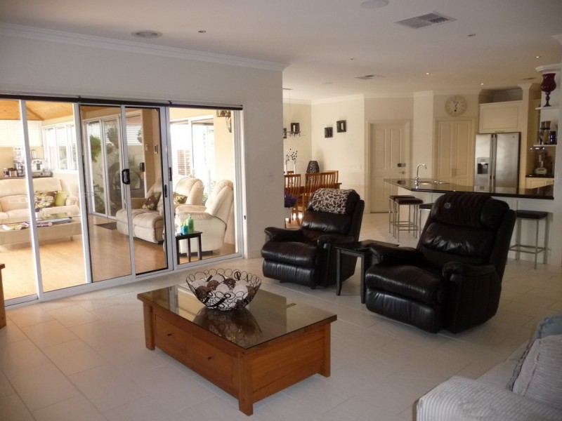 1 3 Silver Gum Place, MOAMA  via, Echuca VIC 3564