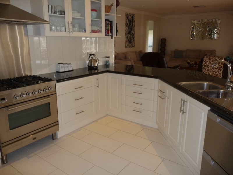 1 3 Silver Gum Place, MOAMA  via, Echuca VIC 3564