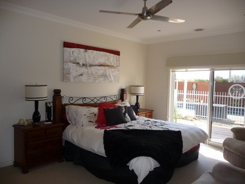 1 3 Silver Gum Place, MOAMA  via, Echuca VIC 3564