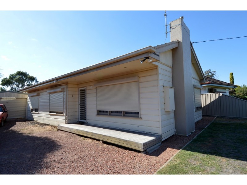 7 Pine Street, Echuca VIC 3564