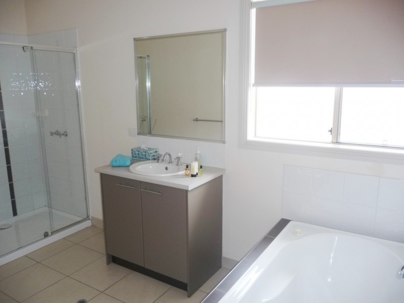 29 King Fisher Drive W,  MOAMA via, Echuca VIC 3564