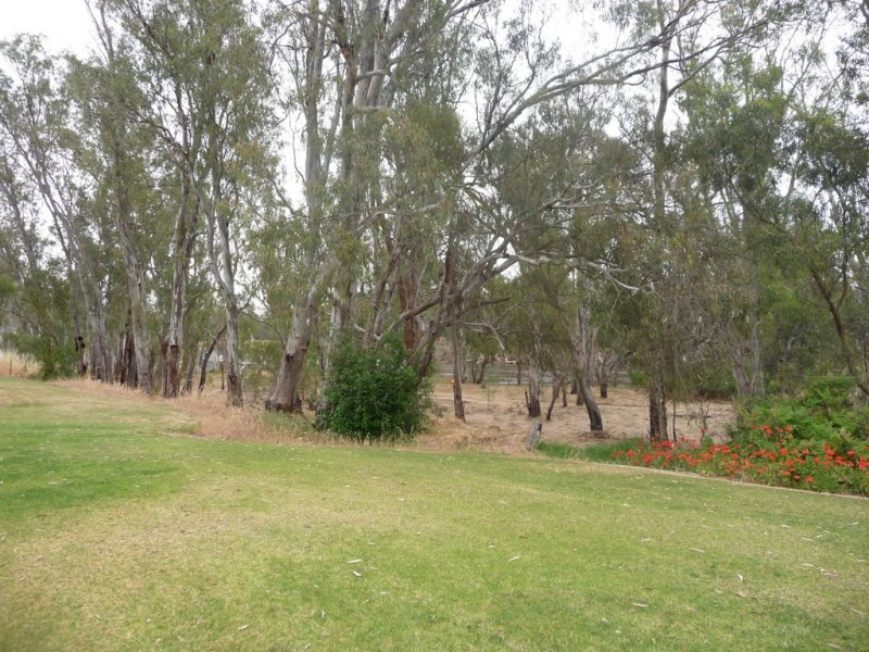35 Murray Bank Drive, Torrumbarry VIC 3562