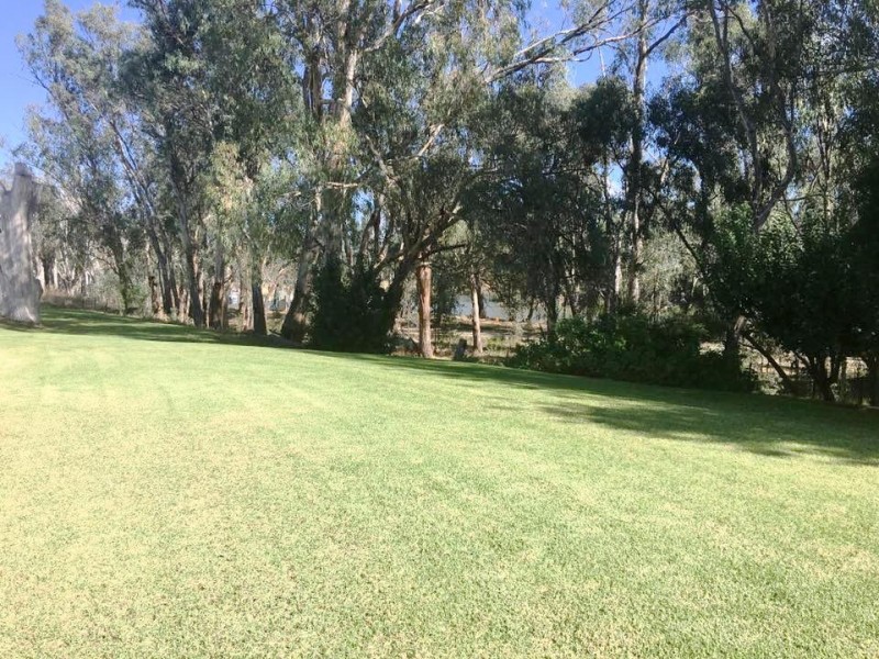 35 Murray Bank Drive, Torrumbarry VIC 3562
