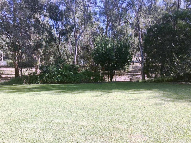 35 Murray Bank Drive, Torrumbarry VIC 3562