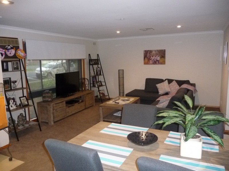 2/2 War Street, Moama NSW 2731