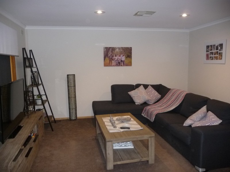 2/2 War Street, Moama NSW 2731