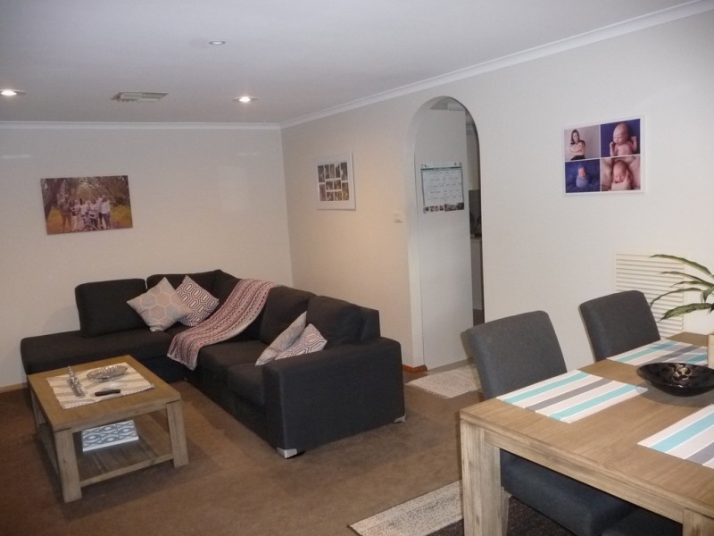 2/2 War Street, Moama NSW 2731