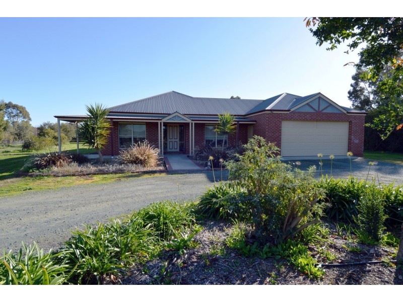 28 Village Court, Echuca VIC 3564