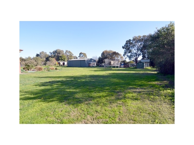 28 Village Court, Echuca VIC 3564