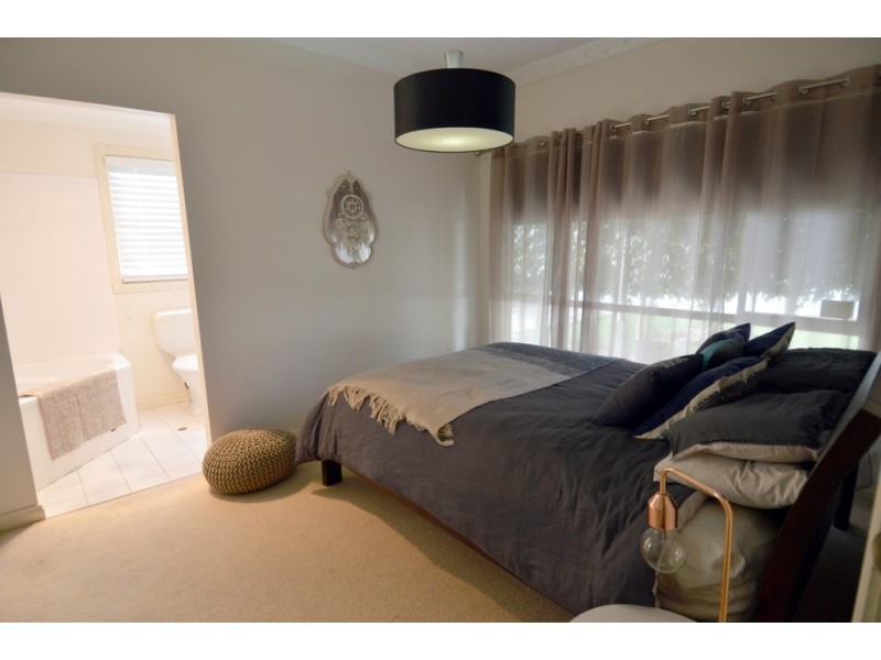 14 Porter Street, Moama NSW 2731