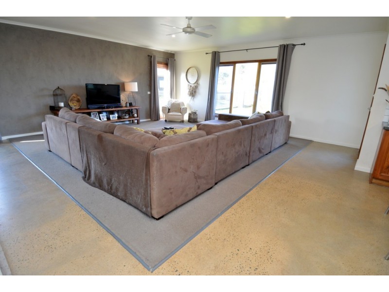 1121 Murray Valley Highway, Echuca VIC 3564