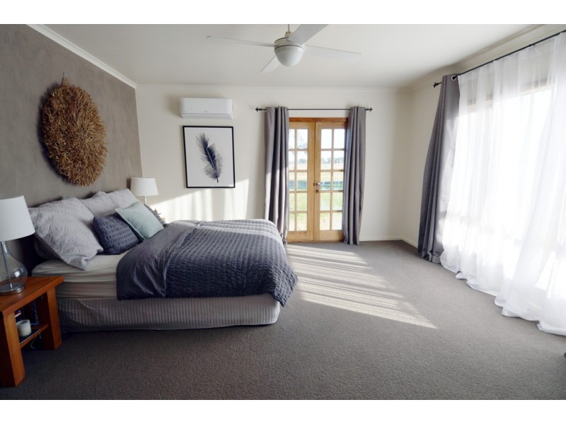 1121 Murray Valley Highway, Echuca VIC 3564