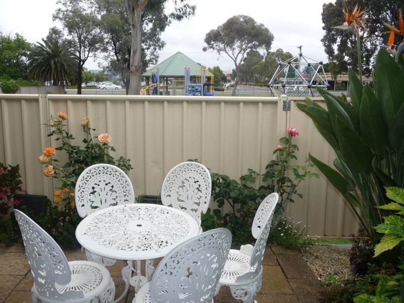 3/25 HARE STREET, Echuca VIC 3564