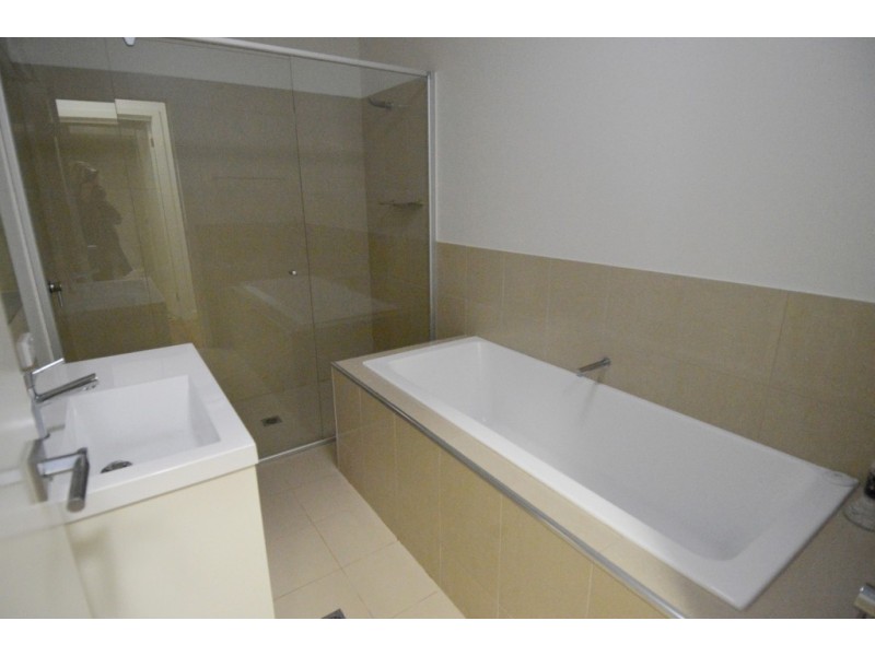 1/6 Jacana Avenue, Moama NSW 2731