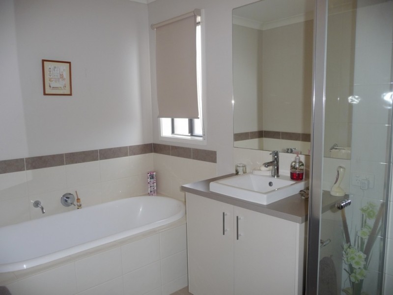 27B Shaw St, Moama NSW 2731