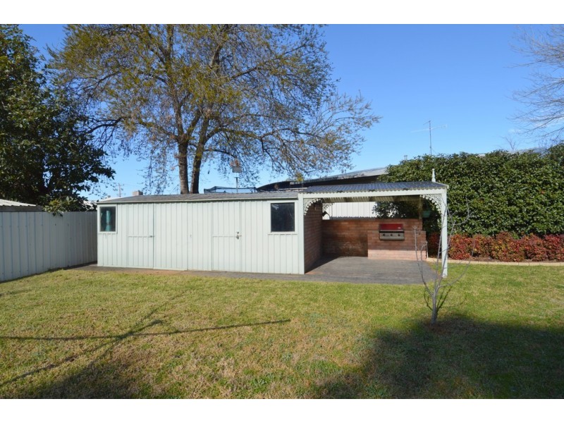 04 Canberra Court, Moama NSW 2731