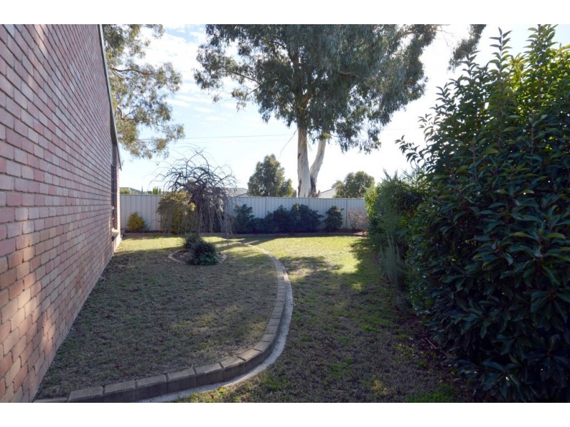 04 Canberra Court, Moama NSW 2731