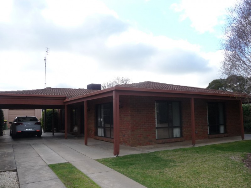 51 Rutley Crescent, Echuca VIC 3564