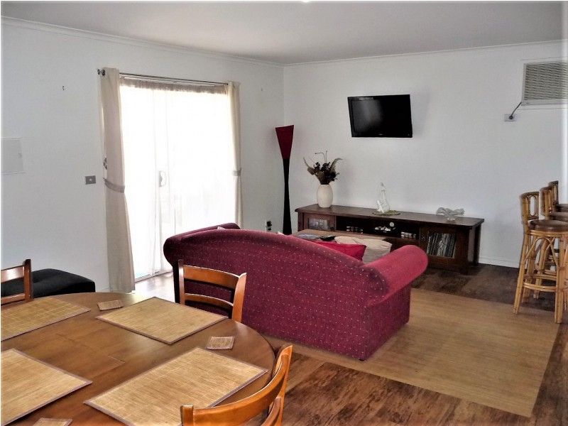 2/16 COUNCIL STREET, Moama NSW 2731