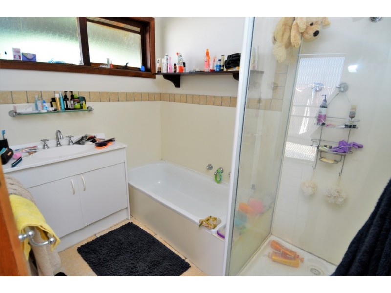 34 Hansen Street, Echuca VIC 3564