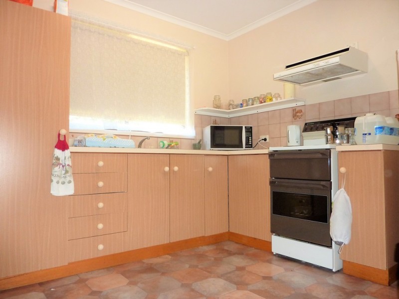 3 24 Premier Street, Echuca VIC 3564