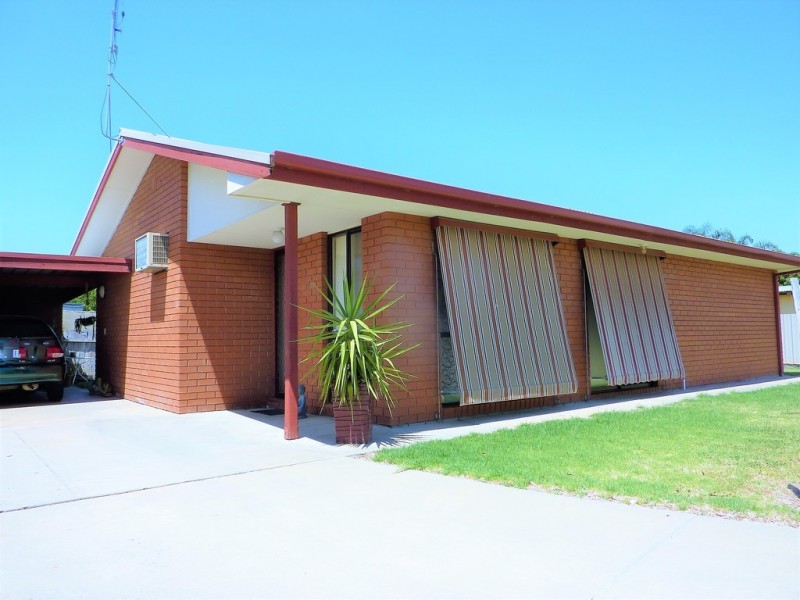 3 24 Premier Street, Echuca VIC 3564