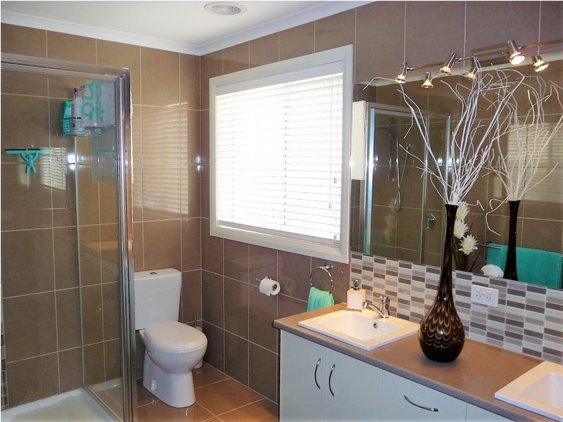 24 Lynch Dr, Echuca VIC 3564