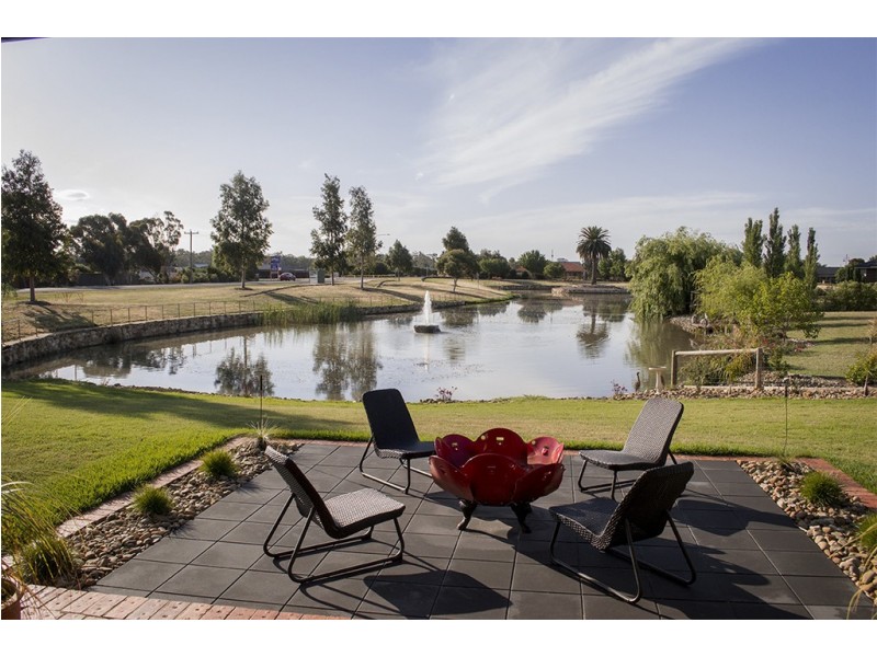 10 Burgundy Drive, Moama NSW 2731