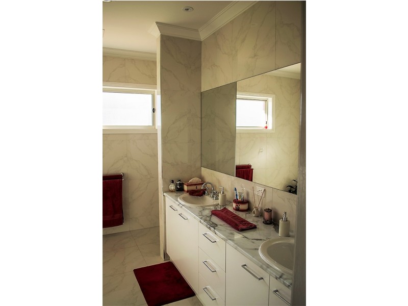 10 Burgundy Drive, Moama NSW 2731