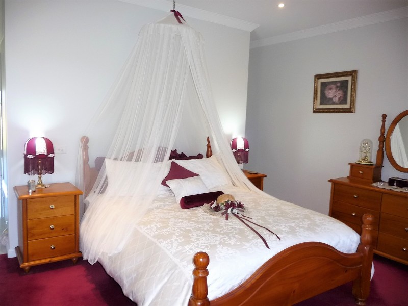 10 Burgundy Drive, Moama NSW 2731