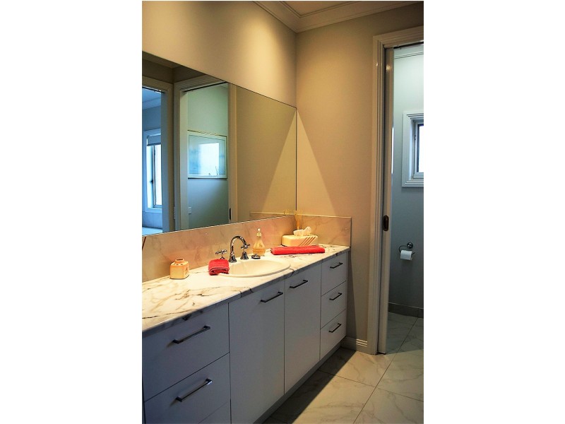 10 Burgundy Drive, Moama NSW 2731